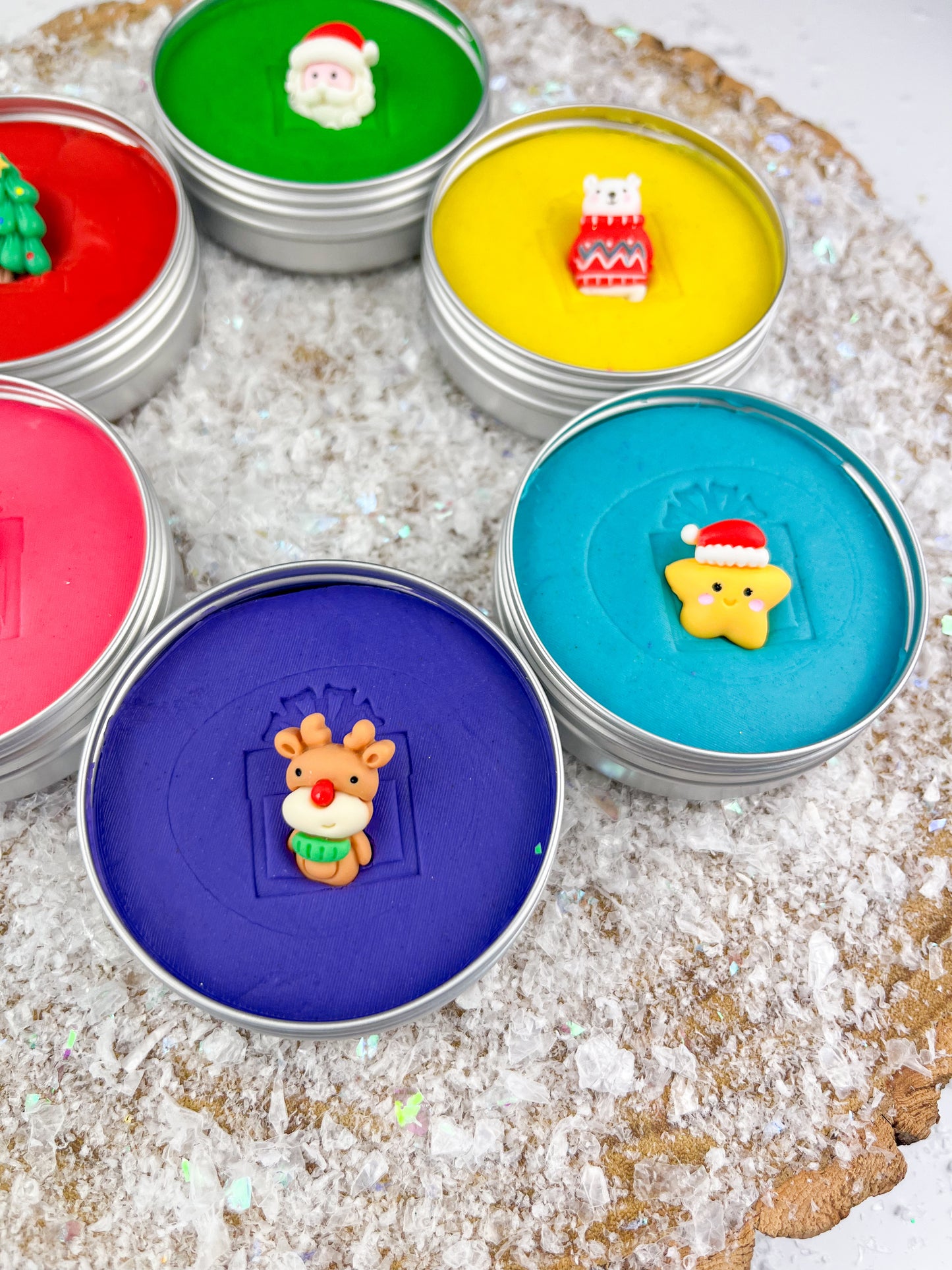 Christmas Present Magic Dough Set - 6 colourful doughs with hidden surprises inside!