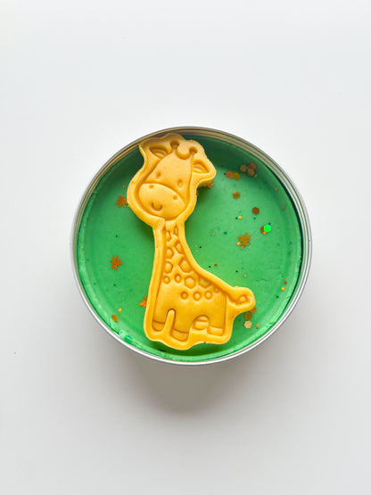 Safari Themed Sensory Scented Play Dough Tins for Personalised Party Favours Giraffe