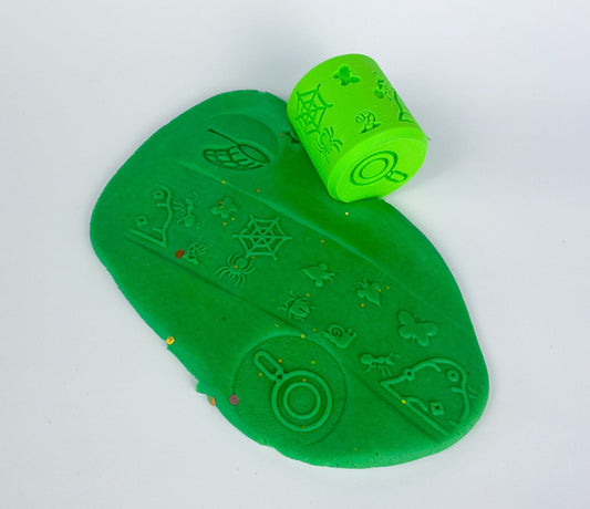 Minibeasts roller image 